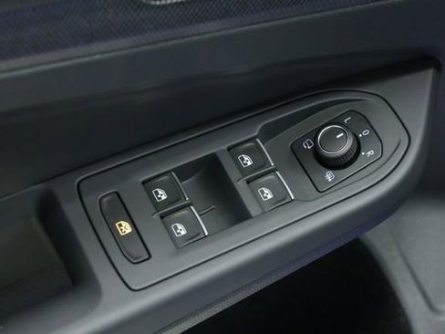 New 2026 Volkswagen Golf image 37