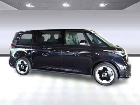 New 2025 Volkswagen ID. Buzz Pro S Plus image 14