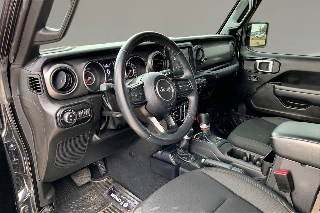 Used 2022 Jeep Gladiator Sport AWD/4WD image 13