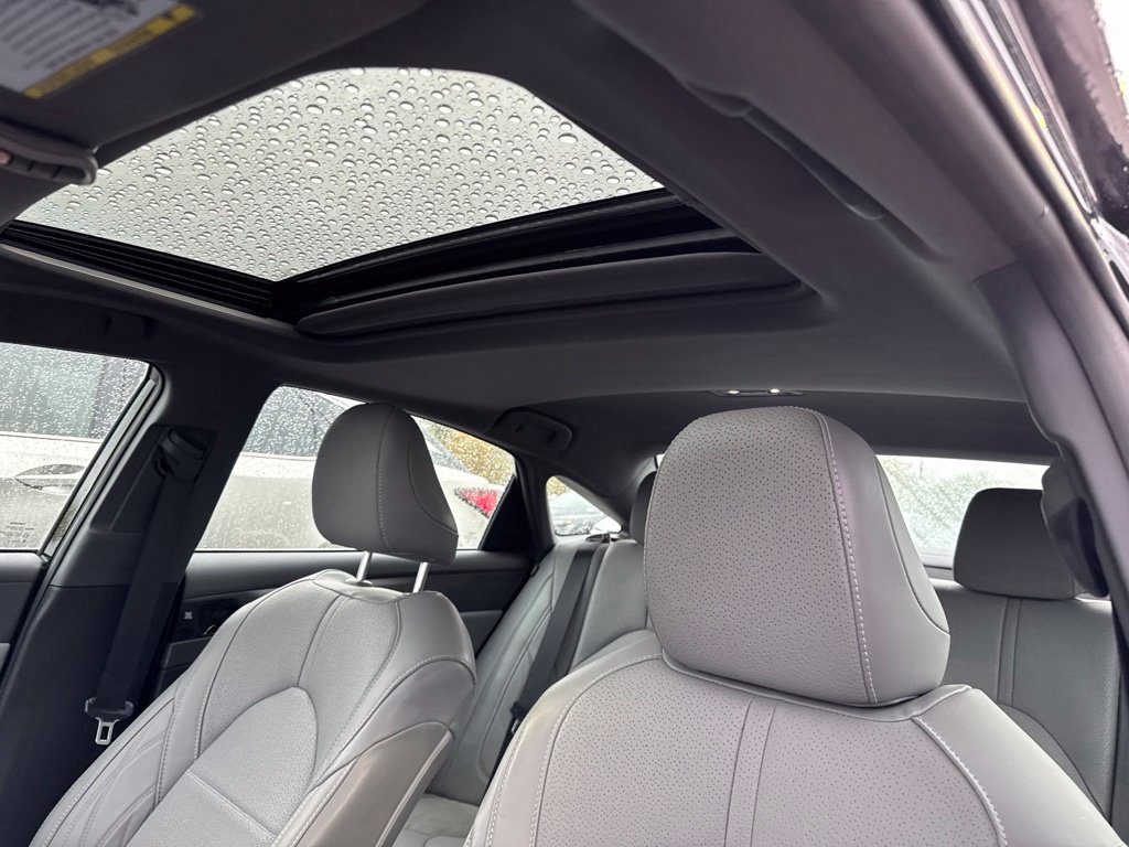 Used 2019 Toyota Avalon Limited w/ Carpet Mat Package FWD image 29