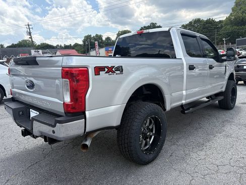 Used 2019 Ford F250 XLT w/ XLT Value Package AWD/4WD image 6