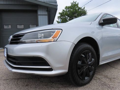 Used 2015 Volkswagen Jetta S FWD image 32