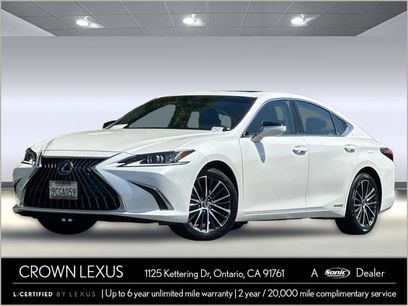 Certified 2022 Lexus ES 300h w/ Premium Package