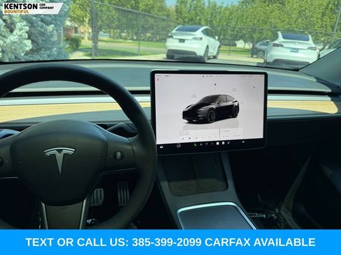 Used 2024 Tesla Model Y Performance AWD/4WD image 17