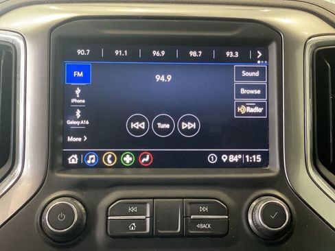 Used 2020 Chevrolet Silverado 1500 LT w/ Convenience Package AWD/4WD image 17