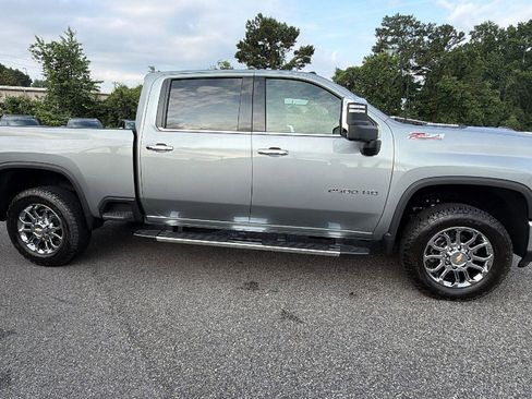 New 2026 Chevrolet Silverado 2500 LTZ w/ LTZ Premium Package AWD/4WD image 8