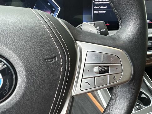 Used 2023 BMW X7 xDrive40i w/ Premium Package image 26