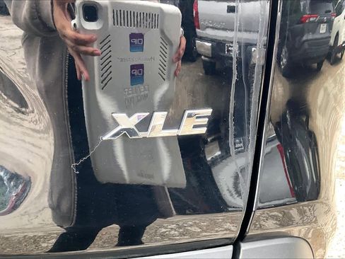 Used 2024 Toyota RAV4 XLE FWD image 10