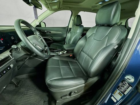 Used 2025 Kia Telluride EX w/ EX Captain's Chair Package FWD image 25