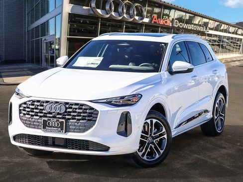 New 2025 Audi Q5 Premium image 1