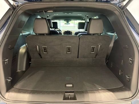 Used 2023 Chevrolet Traverse LT AWD/4WD image 7