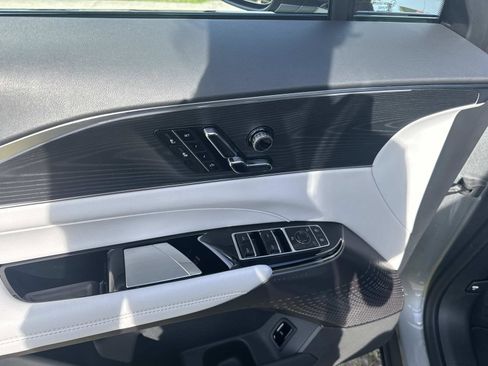 Certified 2025 Cadillac Lyriq Luxury RWD image 18