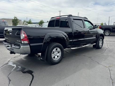 Used 2015 Toyota Tacoma 4x4 Double Cab image 8