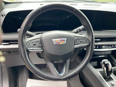 Used 2024 Cadillac XT4 Premium Luxury image 18