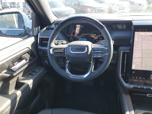 New 2026 GMC Yukon Denali w/ Denali Reserve Package image 12