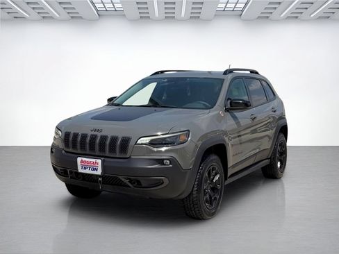 Used 2022 Jeep Cherokee Trailhawk w/ Sound & Nav Group AWD/4WD image 7