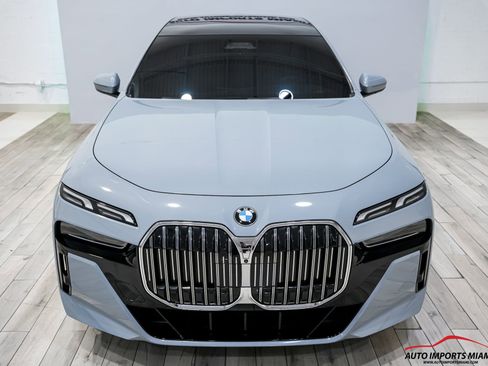Used 2023 BMW 740i RWD image 31