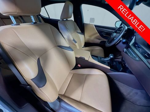 Used 2021 Lexus ES 300h w/ Premium Package image 28