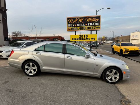 Used 2012 Mercedes-Benz S 550 S 550 4MATIC Sedan 4D image 3