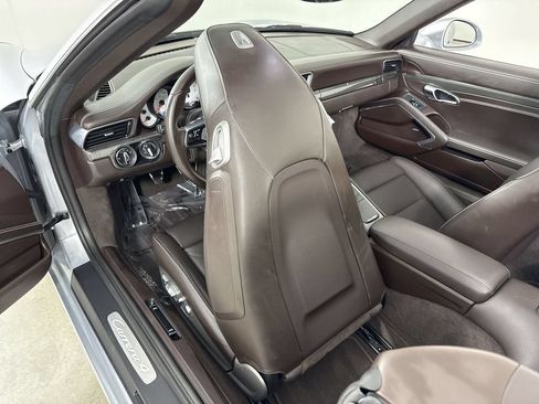 Certified 2017 Porsche 911 Carrera 4 AWD/4WD image 26
