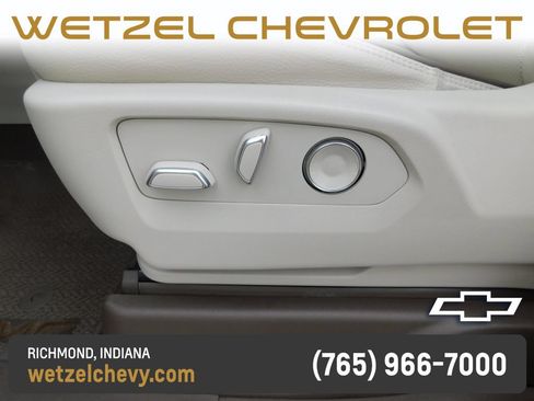 Used 2023 GMC Yukon XL Denali w/ Denali Reserve Package AWD/4WD image 15