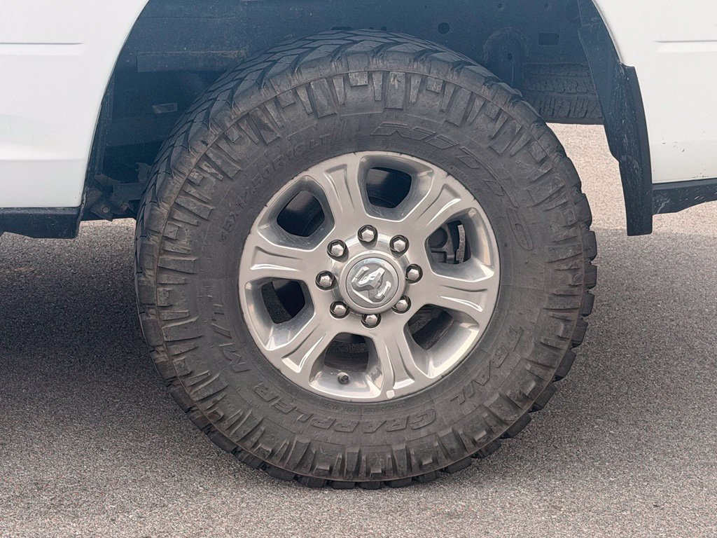 Used 2024 RAM 2500 Big Horn AWD/4WD image 18