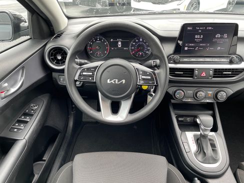 Certified 2024 Kia Forte LXS FWD image 7