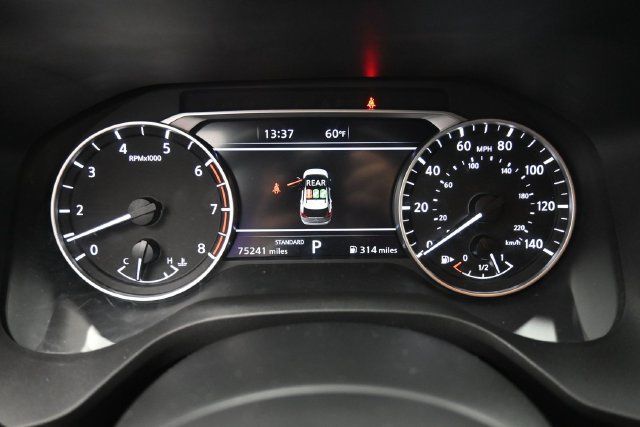 Used 2024 Nissan Rogue SV FWD image 31