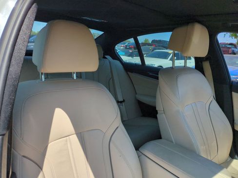 Used 2018 BMW 530i image 32
