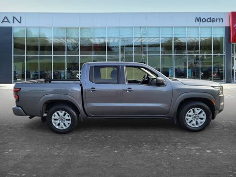 Certified 2024 Nissan Frontier SV w/ SV Convenience Package RWD image 4