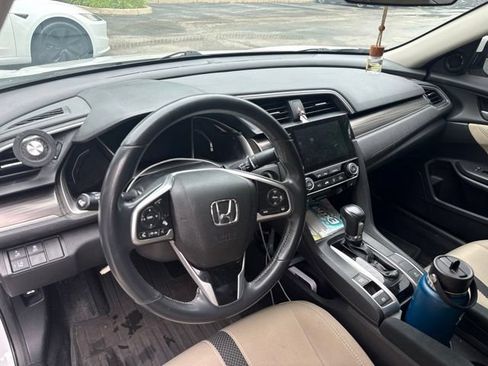 Used 2019 Honda Civic EX image 6