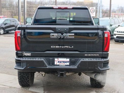 Used 2024 GMC Sierra 3500 Denali Ultimate image 4