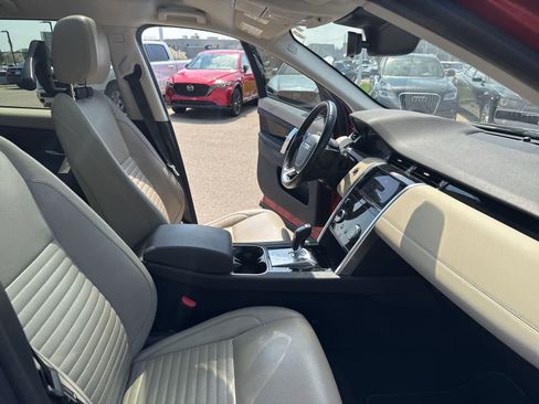 Used 2020 Land Rover Discovery Sport SE image 27