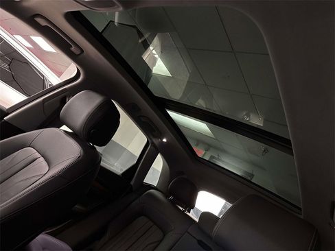 Used 2023 Audi Q5 2.0T Premium Plus w/ Premium Plus Package image 12