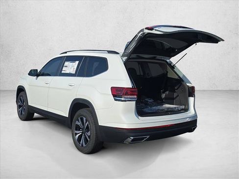 New 2026 Volkswagen Atlas SE FWD image 3