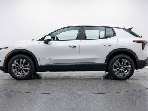 Used 2025 Chevrolet Equinox LT FWD image 5