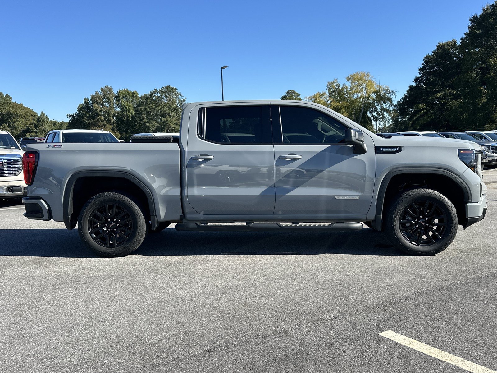 Used 2024 GMC Sierra 1500 Elevation AWD/4WD image 4