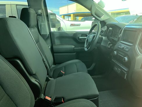 Used 2023 Chevrolet Silverado 1500 Custom AWD/4WD image 7