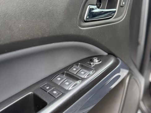 Used 2020 Chevrolet Colorado Z71 image 11