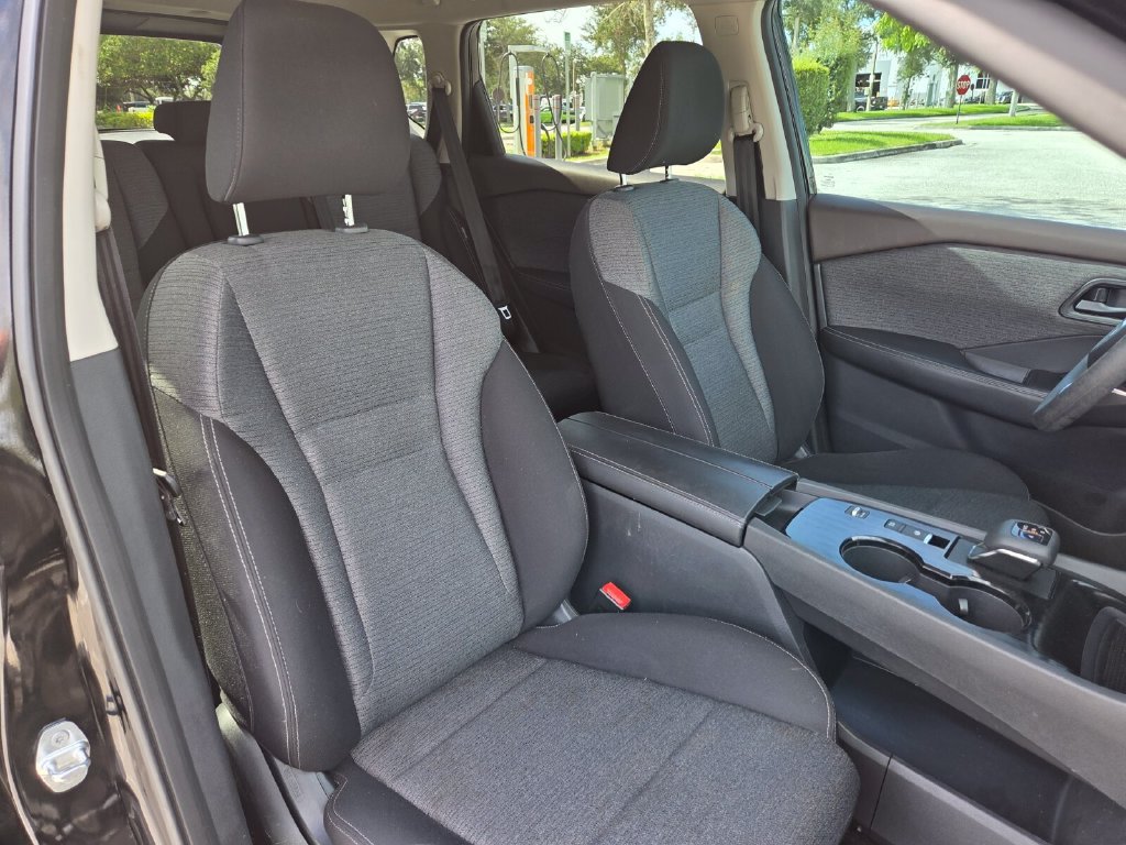 Used 2021 Nissan Rogue S FWD image 11