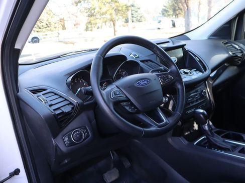 Used 2017 Ford Escape Titanium image 15