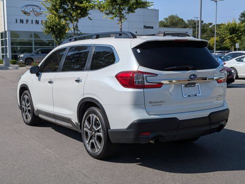 Used 2023 Subaru Ascent Touring AWD/4WD image 5
