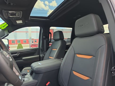 New 2026 GMC Sierra 2500 AT4 w/ AT4 Premium Plus Package AWD/4WD image 13