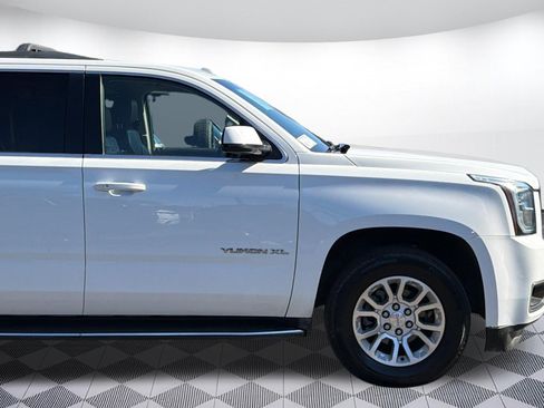 Used 2018 GMC Yukon XL SLT AWD/4WD image 35
