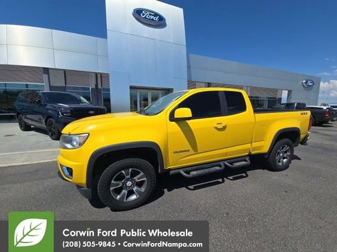 Used 2015 Chevrolet Colorado Z71 w/ Trail Boss Edition AWD/4WD image 2