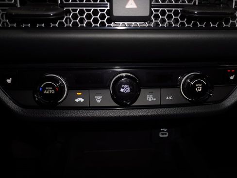 Used 2023 Honda HR-V Sport image 17