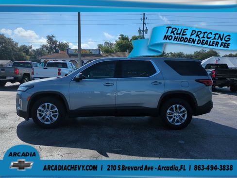 Used 2023 Chevrolet Traverse LS FWD image 7