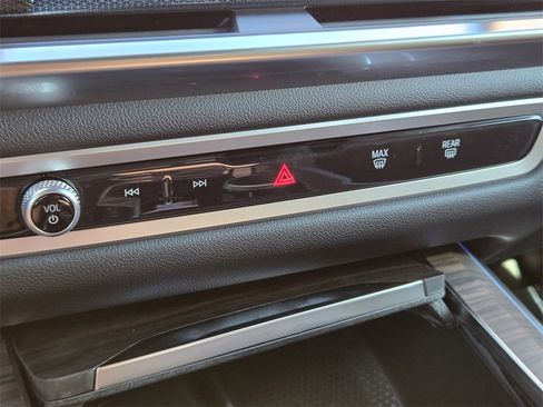 New 2026 BMW X5 xDrive50e w/ Premium Package image 22