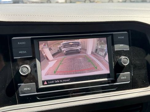 Certified 2023 Volkswagen Jetta Sport FWD image 23