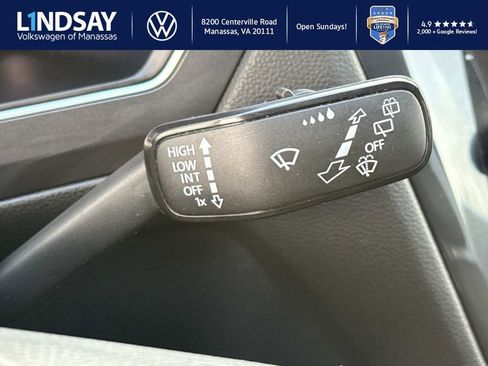 Used 2022 Volkswagen Tiguan SE w/ Panoramic Sunroof Package image 20